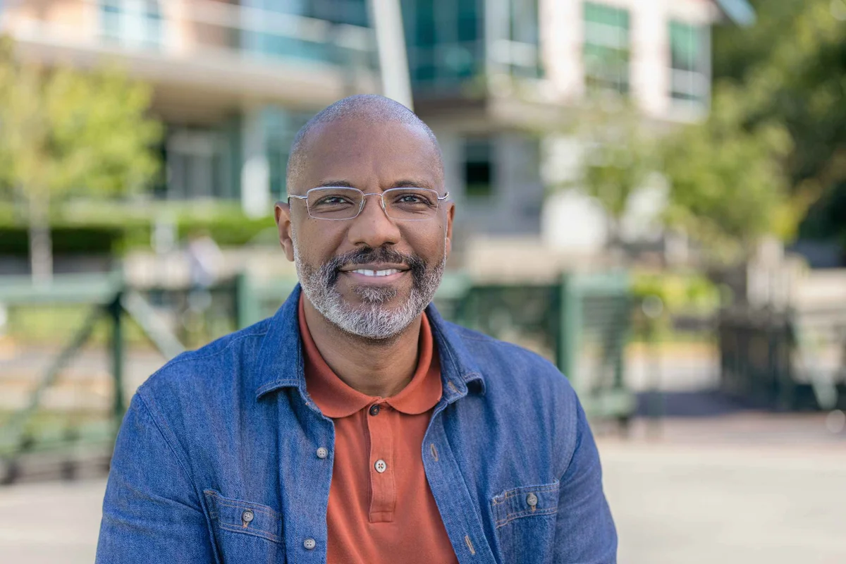 Gary  Logan 